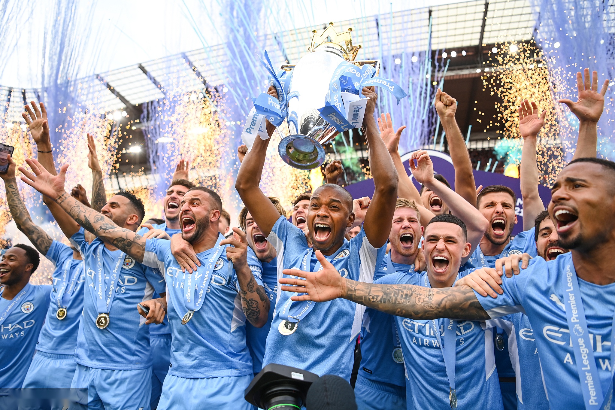 尔收入囊中 尔收入囊中