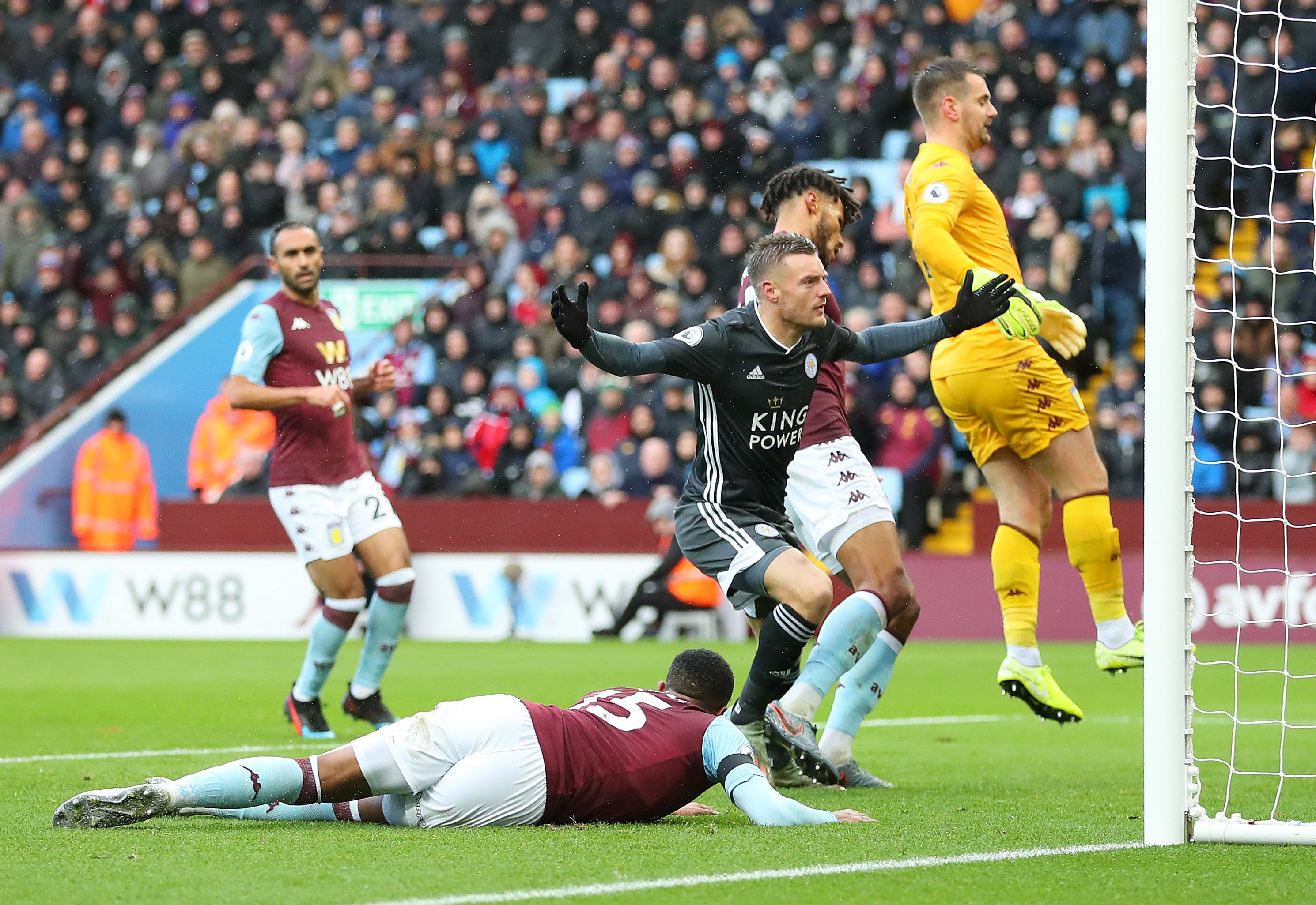 分析比赛的 分析比赛的